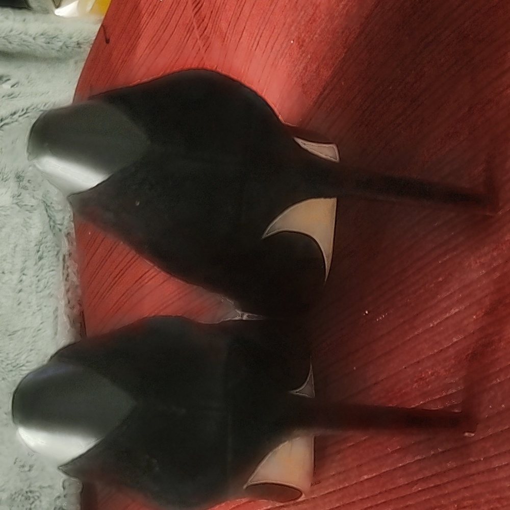 Shoes - Picture 3 of 5